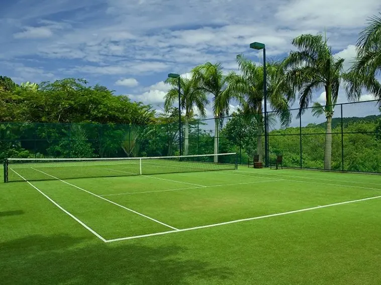 Suni çim tenis kortu silis kumu